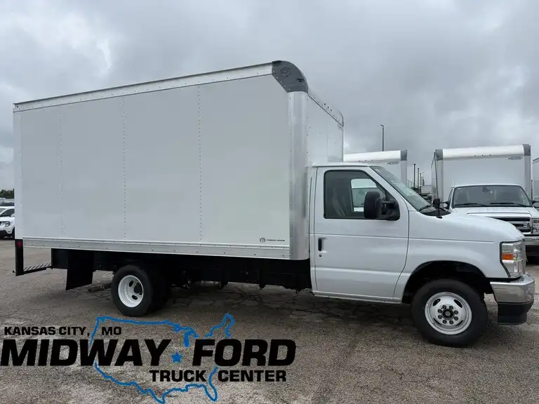 2027 Ford E-Series DRW E-350 Super Duty 158 in WB's photo