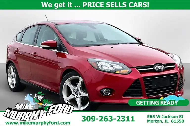 2012 Ford Focus 5 Door Hatch Titanium's photo