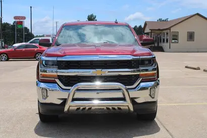 2017 Chevrolet Silverado 1500 LT Crew Cab Short Box photo 3