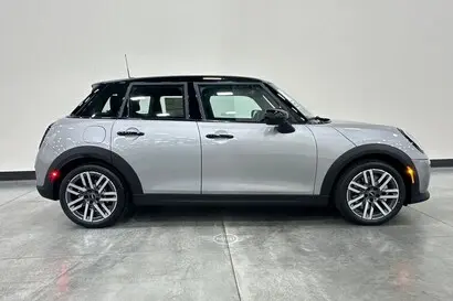 2026 MINI Hardtop undefined photo 3