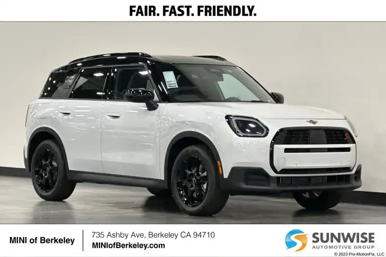 2027 MINI Countryman S ALL4 Oxford Edition's photo