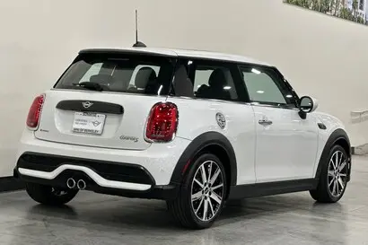 2024 MINI Hardtop Cooper S photo 4