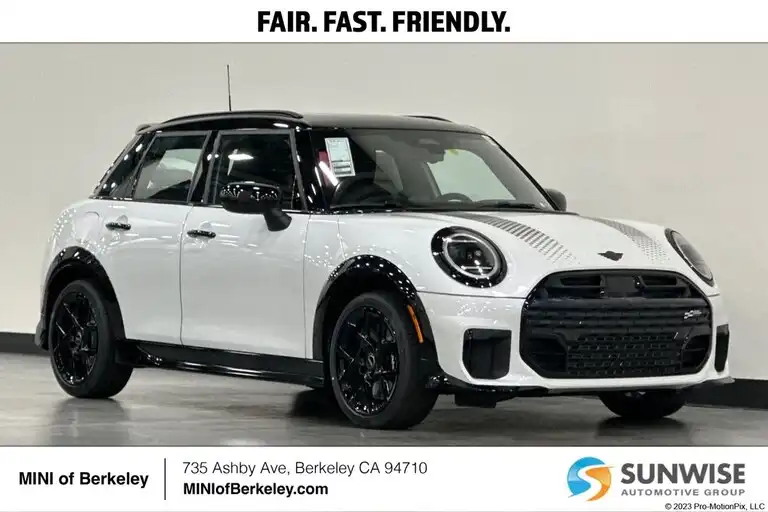 2026 MINI Hardtop Cooper S's photo