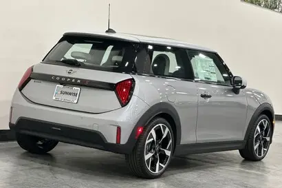 2026 MINI Hardtop Cooper S Signature photo 4