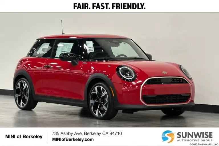 2026 MINI Hardtop Cooper S Signature's photo