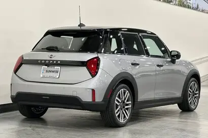 2026 MINI Hardtop undefined photo 4