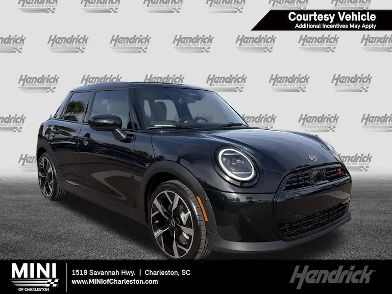 2026 MINI Hardtop Cooper S's photo