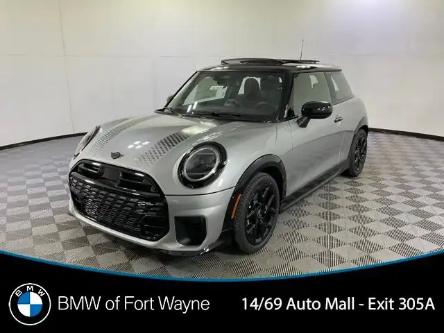 2026 MINI Hardtop Cooper S's photo