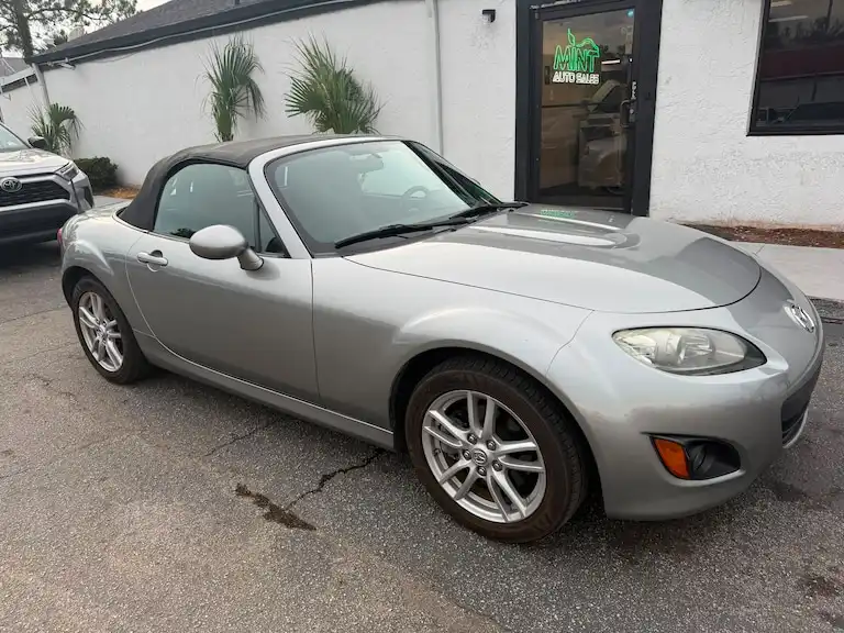 2009 Mazda MX-5 Miata 2.0 Auto Sport with Convenience Package's photo