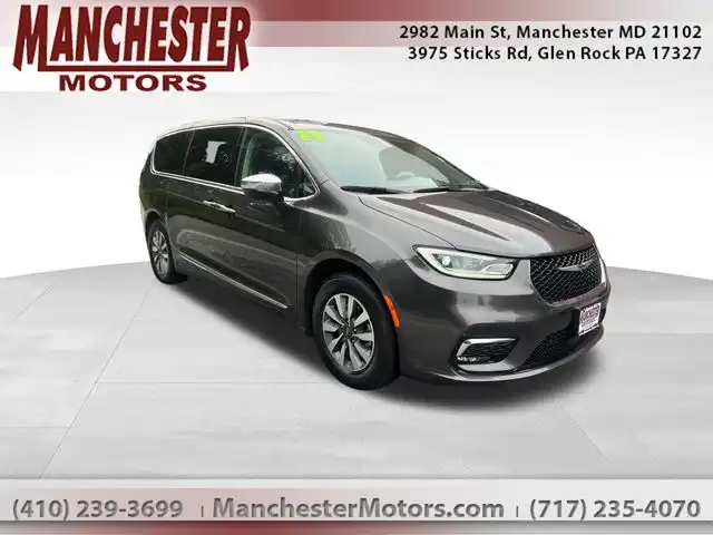 2023 Chrysler Pacifica Hybrid Limited Hybrid's photo