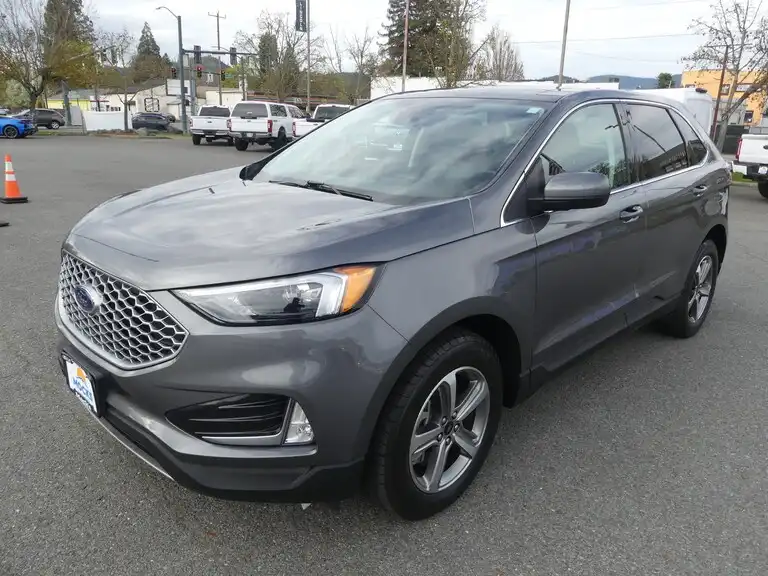 2023 Ford Edge SEL AWD's photo