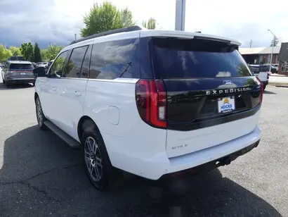 2025 Ford Expedition Active 4x4 photo 3