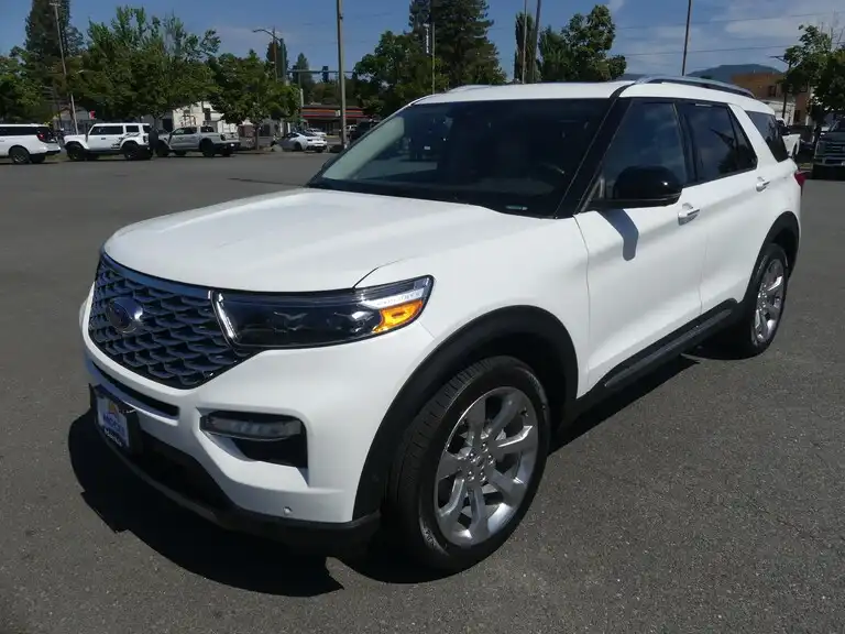 2020 Ford Explorer Platinum 4WD's photo