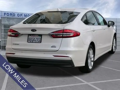 2020 Ford Fusion SE photo 4