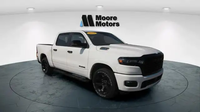 2025 RAM 1500 Big Horn/Lone Star 4x4 Crew Cab 5'7's photo