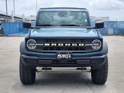 2023 Ford Bronco Base Advanced 4x4 photo 2