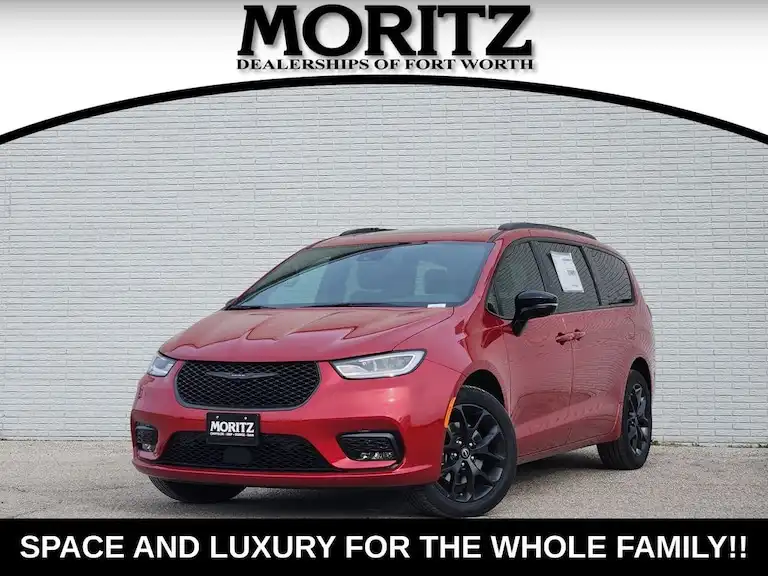 2026 Chrysler Pacifica Limited AWD's photo