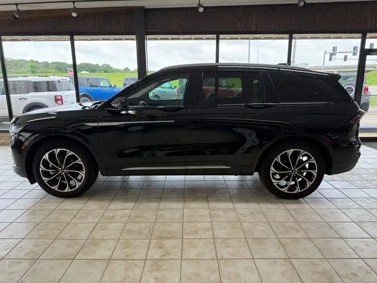 2024 Lincoln Nautilus Reserve AWD's photo