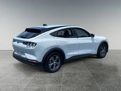 2023 Ford Mustang-Mach-e Select photo 5
