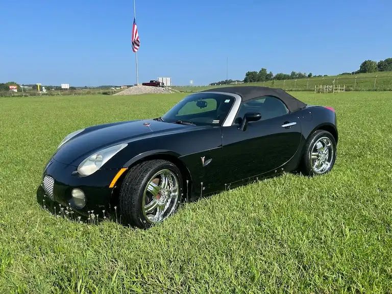 2008 Pontiac Solstice Base's photo