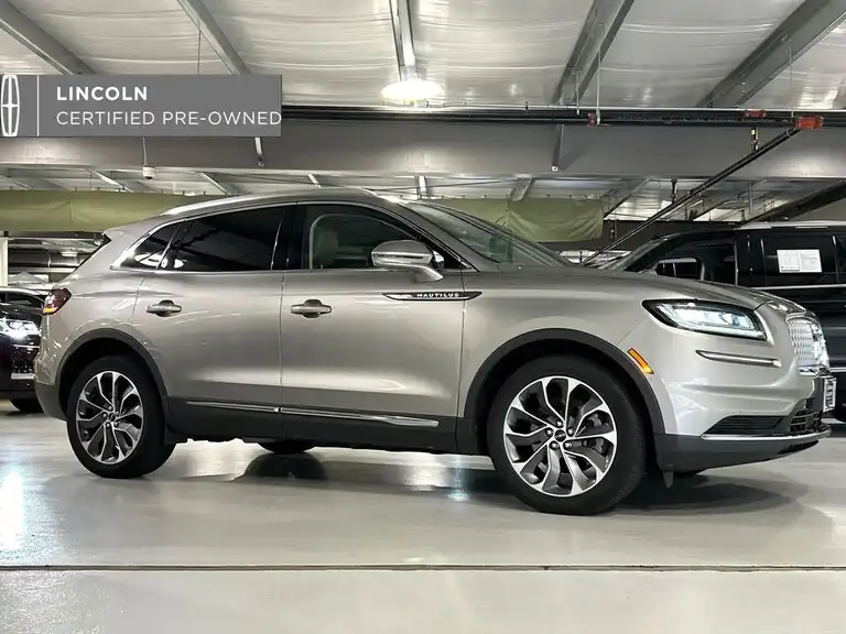 2023 Lincoln Nautilus Reserve AWD's photo