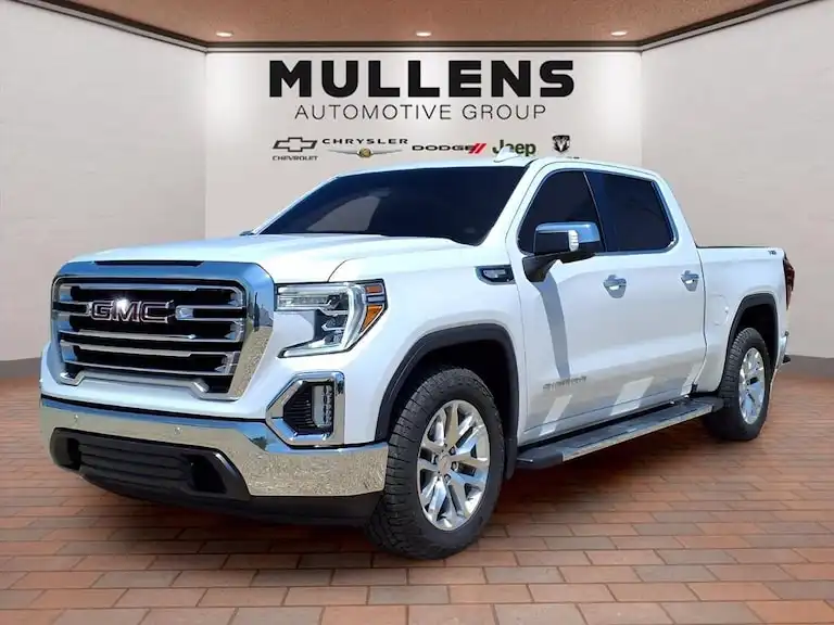 2021 GMC Sierra 4WD Crew Cab Short Box SLT's photo