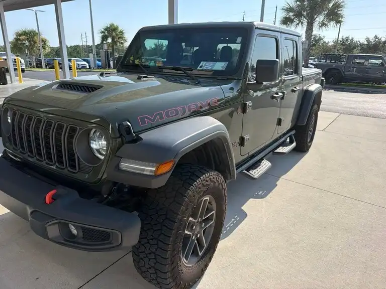 2024 Jeep Gladiator Mojave's photo