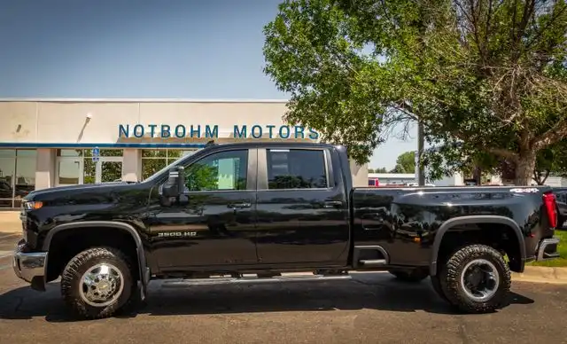 2024 Chevrolet Silverado HD LT 4WD Crew Cab Long Box DRW's photo