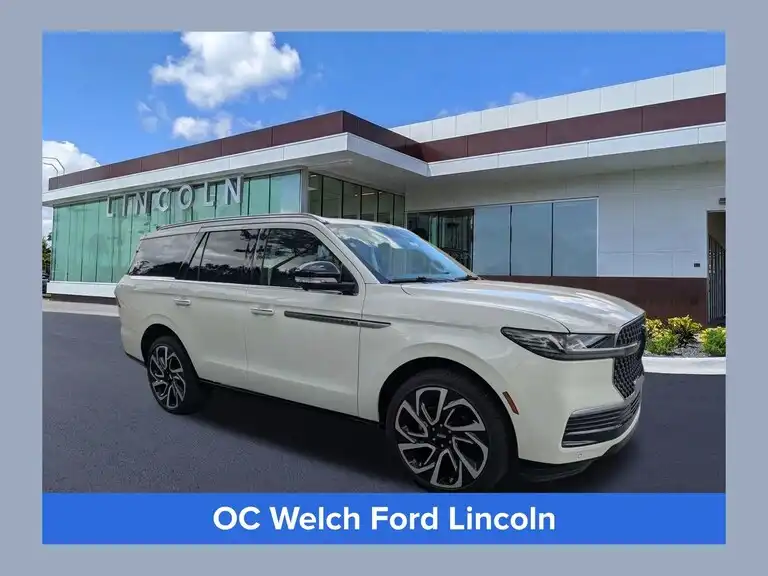 2026 Lincoln Navigator Reserve 4WD's photo