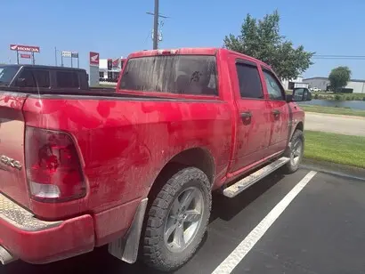 2014 RAM 1500 Express 4x4 Crew Cab photo 3
