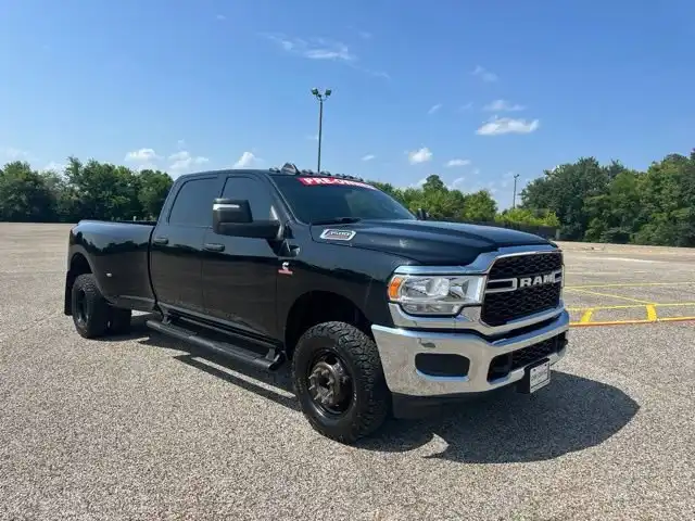 2023 RAM 3500 Tradesman 4X4 Crew Cab LWB's photo
