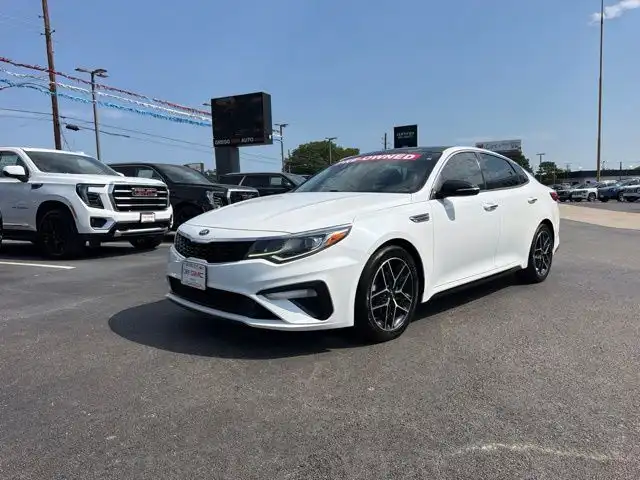 2020 Kia Optima SE's photo