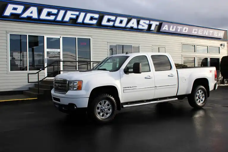 2012 GMC Sierra 4WD Crew Cab Standard Box SRW's photo