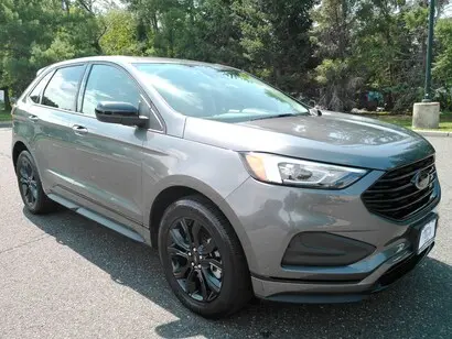 2023 Ford Edge SE AWD photo 2