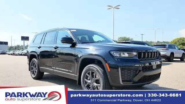 2027 Jeep Grand Cherokee L Laredo Altitude 4WD's photo