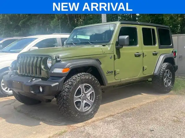 2023 Jeep Wrangler Sport S's photo