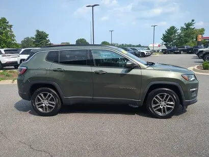 2018 Jeep Compass Latitude 4X4 photo 3