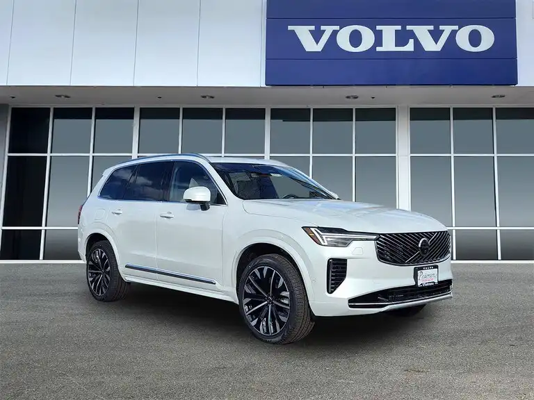2026 Volvo XC90 B5 Plus Bright 4WD's photo