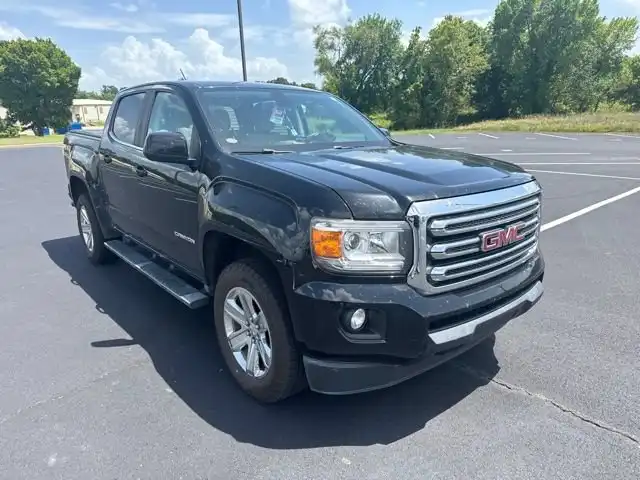 2016 GMC Canyon 4WD SLE Crew Cab Short Box's photo