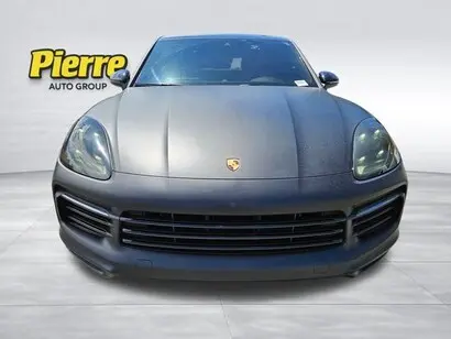 2021 Porsche Cayenne Base photo 2