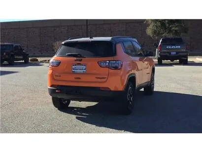 2026 Jeep Compass Trailhawk 4WD photo 2