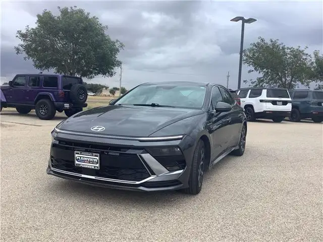 2025 Hyundai Sonata SEL photo 1