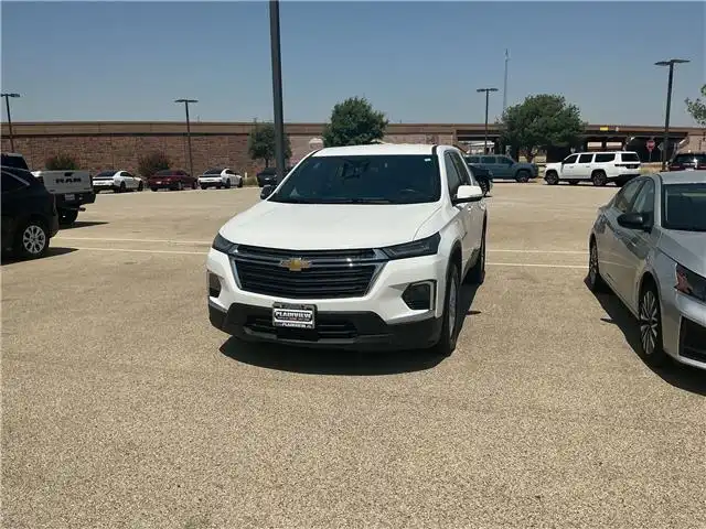 2023 Chevrolet Traverse LS FWD's photo