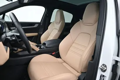 2026 Porsche Cayenne Base photo 5