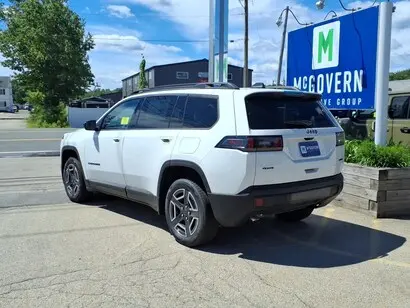 2026 Jeep Cherokee Limited HEV 4X4 photo 3