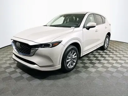 2025 Mazda CX-5 S Preferred package Auto AWD photo 4
