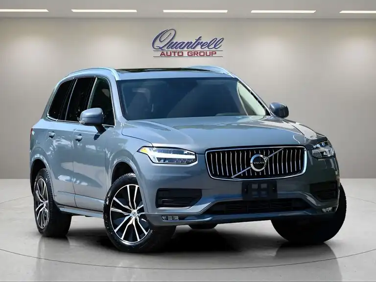 2020 Volvo XC90 T6 Momentum 6-Passenger AWD's photo