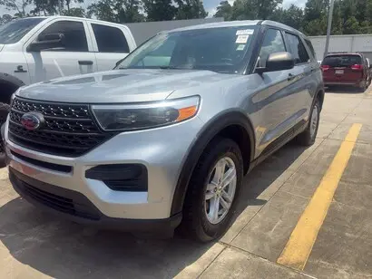2023 Ford Explorer Base 4WD photo 3