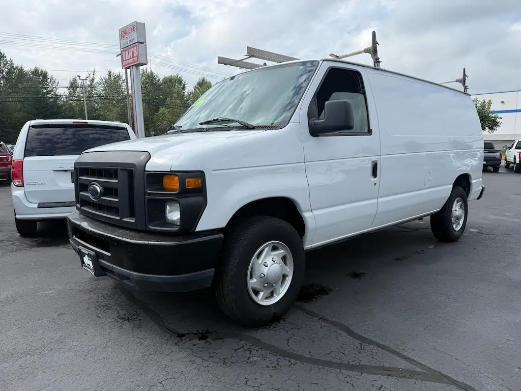 2012 Ford E-Series E-250 Van photo 1