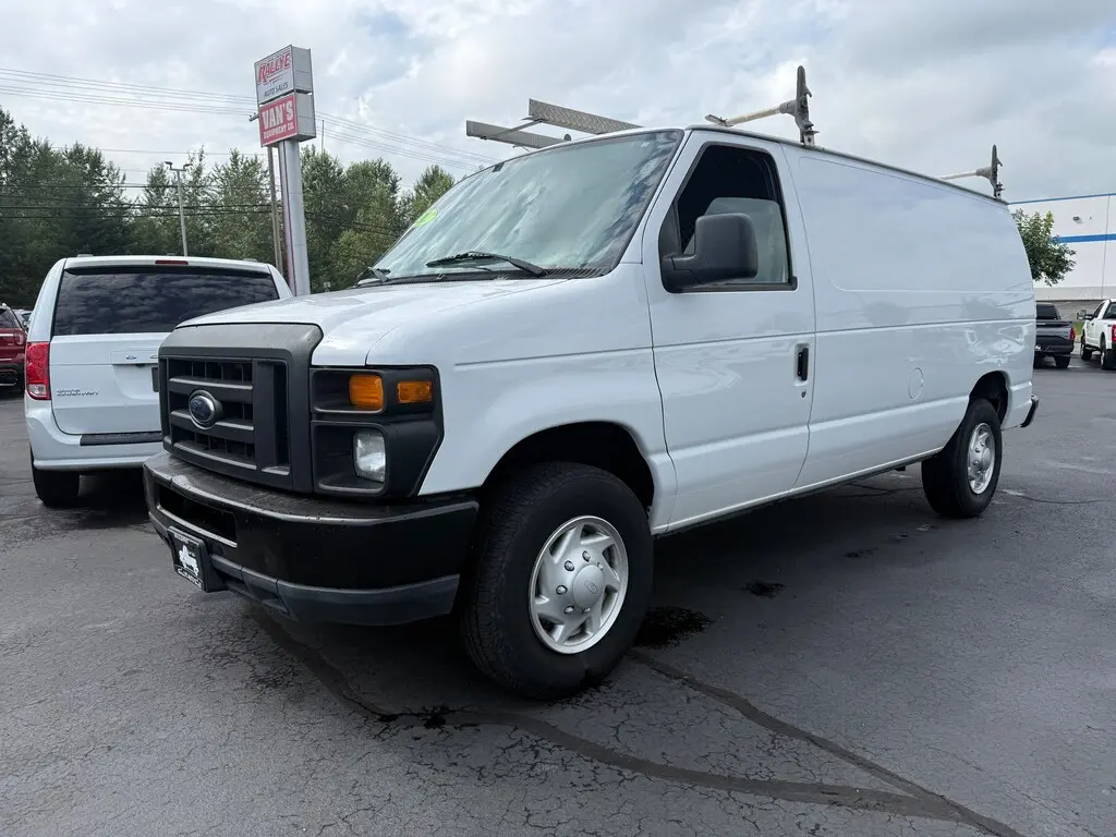 2012 Ford E-Series E-250 Van photo 1